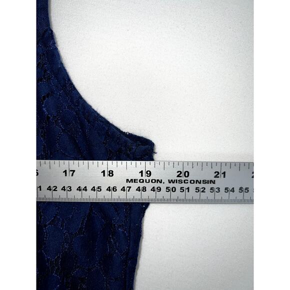 Red Camel Vest Women’s Medium Blue Sleeveless Polyester Blend - Picture 5 of 6